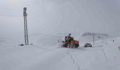 Iğdır’da kar ve tipi nedeniyle kapanan köy yolları ulaşıma açıldı