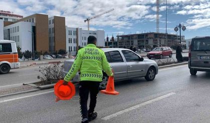 Karaman’da otomobilin çarptığı 9 yaşındaki çocuk yaralandı