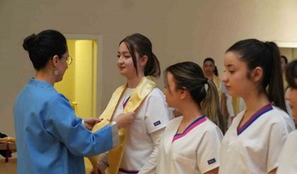 KÜN Ebelik ve Hemşirelik Bölümü öğrencileri üniformalarını giydi