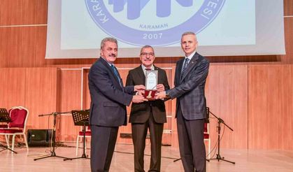 Rektör Gavgalı’ya üstün hizmet madalyası