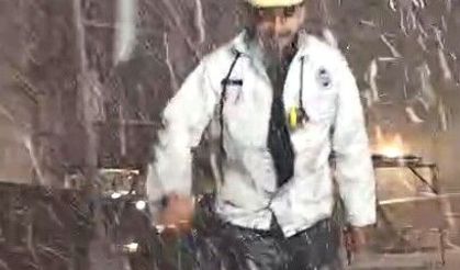 Yerin altından çıkan madencilere yer yüzünde kar sürprizi