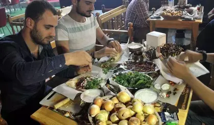 Şanlıurfa'da teravi namazından sonra sahura kadar ciğerin lezzetli keyfi