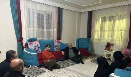 Ağrı Valisi Koç ve eşi, iftarda Tunca ailesinin misafiri oldu