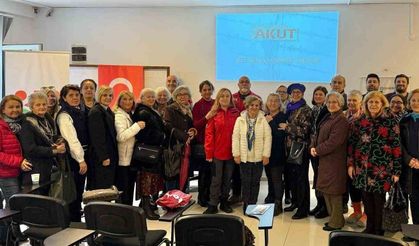 AKUT, Çeşme’de deprem ve yangın eğitimi verdi