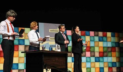 ‘Bize Gülmek Lazım’ izleyicisiyle buluştu