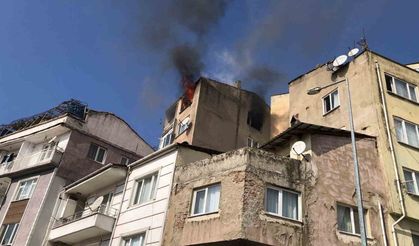 Gemlik’te boş daire alev alev yandı