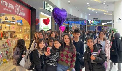 Mardian Mall’da imza günü büyük ilgi gördü