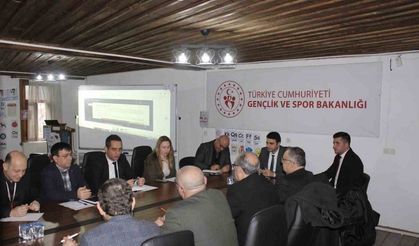 Osmaneli’nde gençlik çalışmaları değerlendirildi