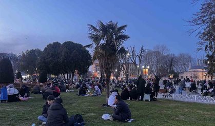 Sultanahmet’te ilk iftar heyecanı