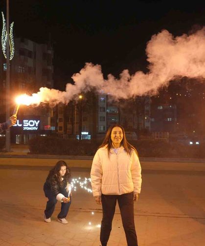 Dünya şampiyonu Asuman’a memleketinde coşkulu karşılama