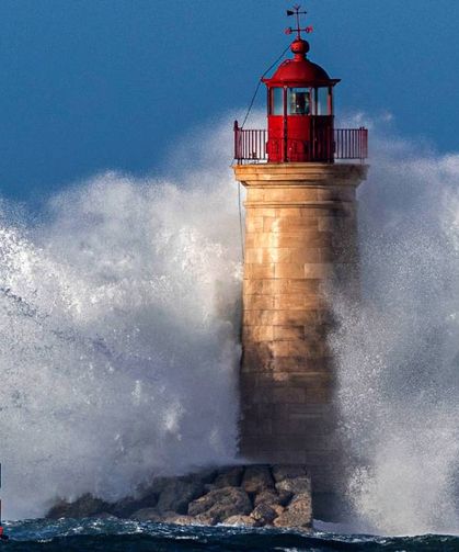Nils Fırtınası, İspanya ve Portekiz'i kırmızı alarma geçirdi