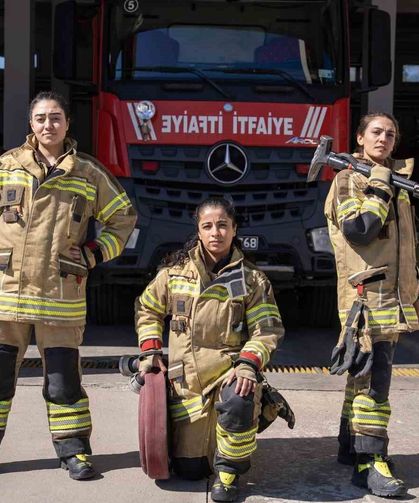 Diyarbakır itfaiyesinde kadınlar tabuları yıkıyor