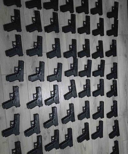 İstanbul’da gözaltına alınan kişinin evinden ve aracından 50 tabanca çıktı