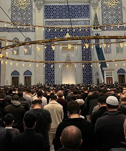 Kadir Gecesi Büyük Çamlıca Camii’nde dualarla idrak edildi