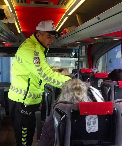 Ramazan Bayramı öncesi otobüs terminalinde trafik denetimi
