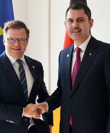 Bakan Kurum, BM İcra Sekreteri Stiell ve İngiliz, Alman ve Japon mevkidaşları ile görüştü