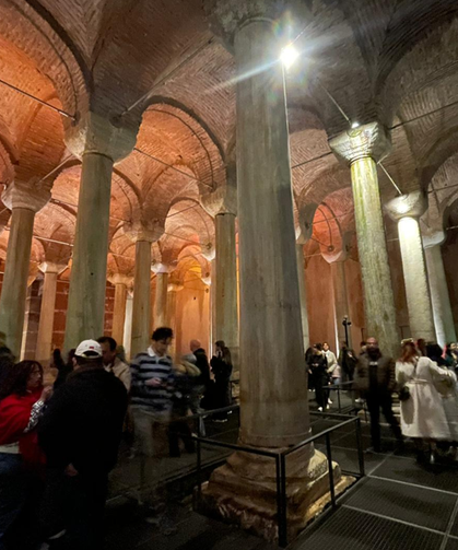 İBB’NİN 1 TL KARARI ARDINDAN YEREBATAN’DA İLK 5 SAATTE 5 BİN YERLİ ZİYARETÇİ