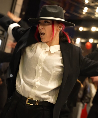 Michael Jackson Filminin Tanıtımı Flash Mob Dans Gösterisiyle Gerçekleşti