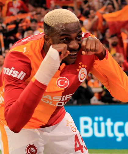 Victor Osimhen bu sezonki 20. golünü attı