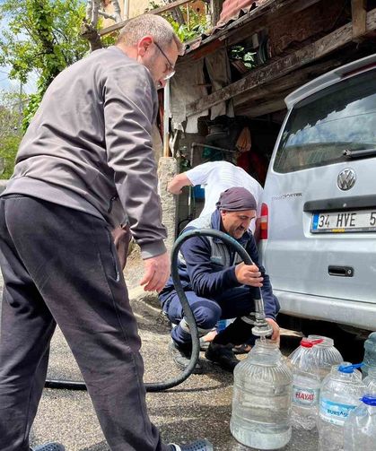 Beykoz’da İSKİ kaynaklı su arızası eski İstanbul’u hatırlattı