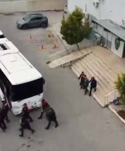 Dolandırıcılık şebekesine 13 ilde dev operasyon: 149 gözaltı