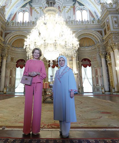 Emine Erdoğan, Belçika Kraliçesi Mathilde ile bir araya geldi
