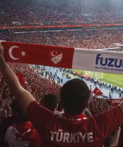 Fuzul’den Millî Takım’a Yeni Taraftar Marşı: “Ev Sahibi Biziz”
