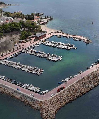 Darıca’da balıkçı barınağı işletmesi belediyeye geçti, ücretler kaldırıldı