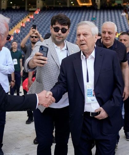 Fenerbahçe’de oy kullanma işlemi başladı