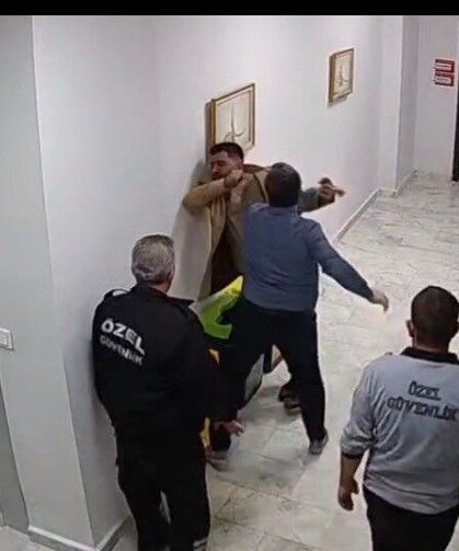 Hastane müdürünün darbettiği personel konuştu