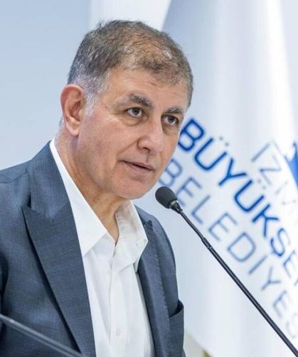 İzmir Büyükşehir Belediye Başkanı Cemil Tugay CHP’den istifa etti