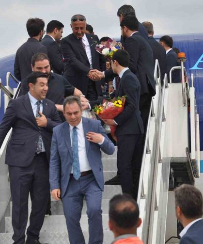 Bakü-Kars direkt uçak seferleri başladı