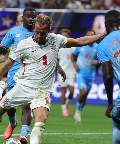 Harry Kane yıldızlaştı, İngiltere turladı