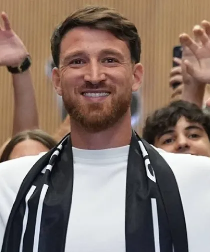 Salih Özcan, Beşiktaş için İstanbul’a geldi