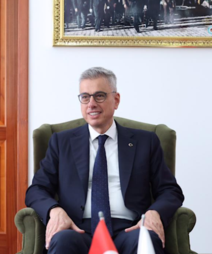 Bakan Memişoğlu: Lübnan'a 15,6 tonluk tıbbi yardım gönderildi