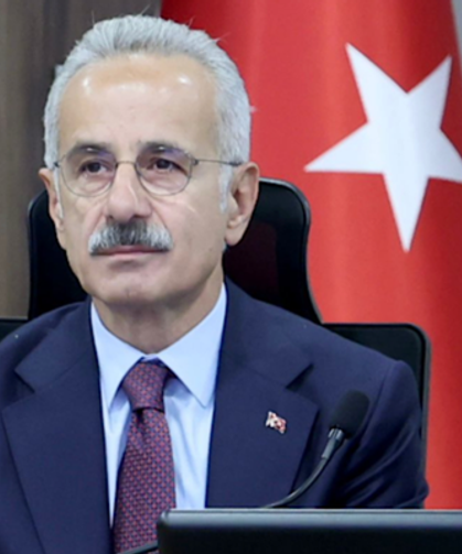 Bakan Uraloğlu: Yerli ve milli lokomotif E5000, AB onaylı TSI sertifikasını aldı