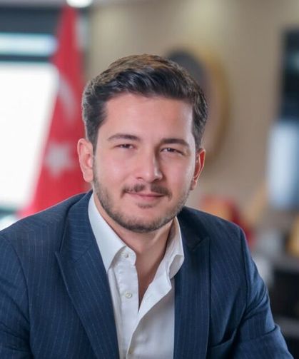 İŞ DÜNYASINDAN AKADEMİYE AYNI SAHNEDE  NEFA GENÇLERİ FARKLI DÜNYALARLA BULUŞTURUYOR