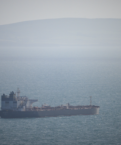 Rusya'dan Çin'e giden tanker Marmara Adası açıklarında arızalandı