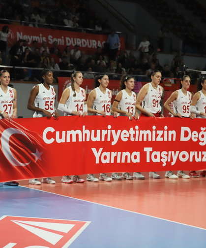 Aras Kargo Spor Kulübü, Sultanlar Ligi’nde Cumhuriyet Bayramı Coşkusunu Parkeye Taşıdı