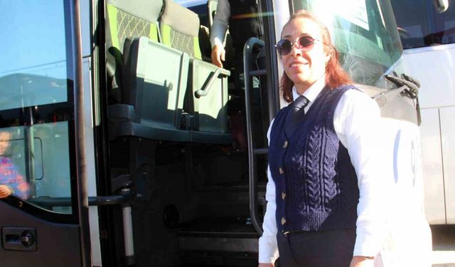 Babasının hayalini gerçekleştirip yolların kadın kaptanı oldu