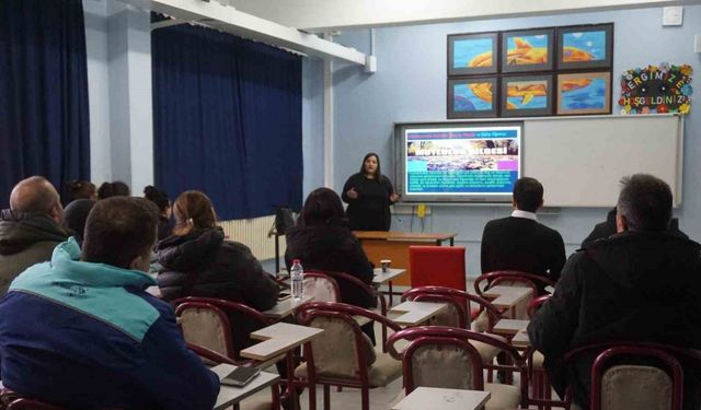 Edirne’de veliler haftanın 1 günü okula gidiyor