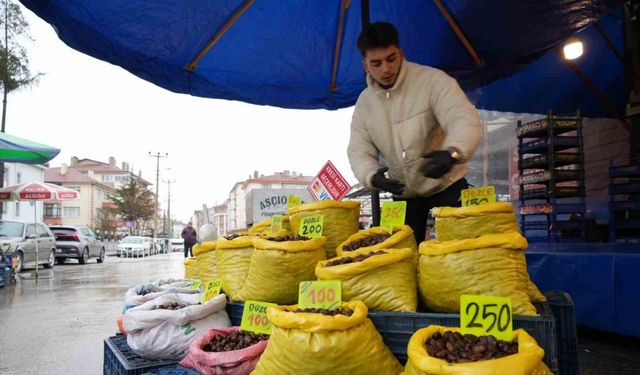 Kilosu 300 lirayı bulan kestaneye rağbet az