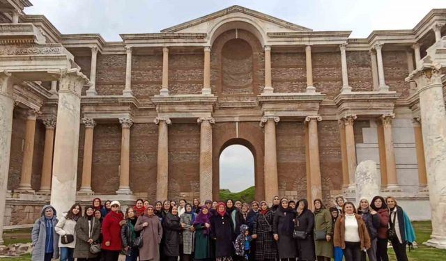 Manisalı kadınlar Salihli’yi yakından tanıdı