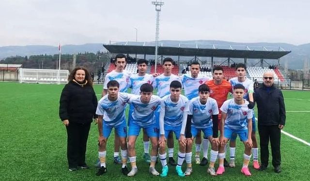 Selendi Mehmet Akif Ersoy Anadolu Lisesi Futbol Takımı Manisa İkincisi oldu