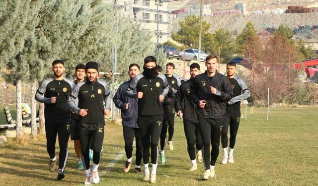 Yeni Malatyaspor’da yaprak dökümü sürüyor