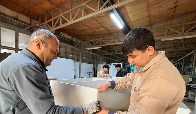 400 yataklı acil durum hastanesinin mobilyaları meslek lisesinden