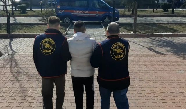 Aksaray’da uyuşturucudan aranan şahıs JASAT ekiplerince yakalandı