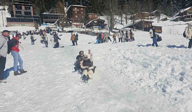 Ayder Kardan Adam Kış Festivali renkli görüntülere sahne oldu