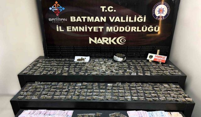 Batman’da uyuşturucu madde ile yakalanan sokak satıcısı yakalandı