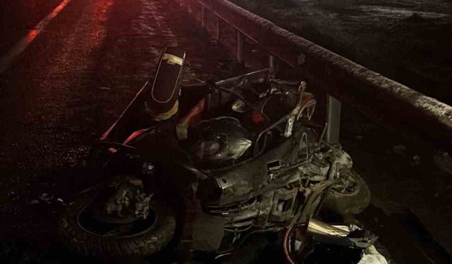 Belediye otobüsünün çarptığı motosikletli hayatını kaybetti